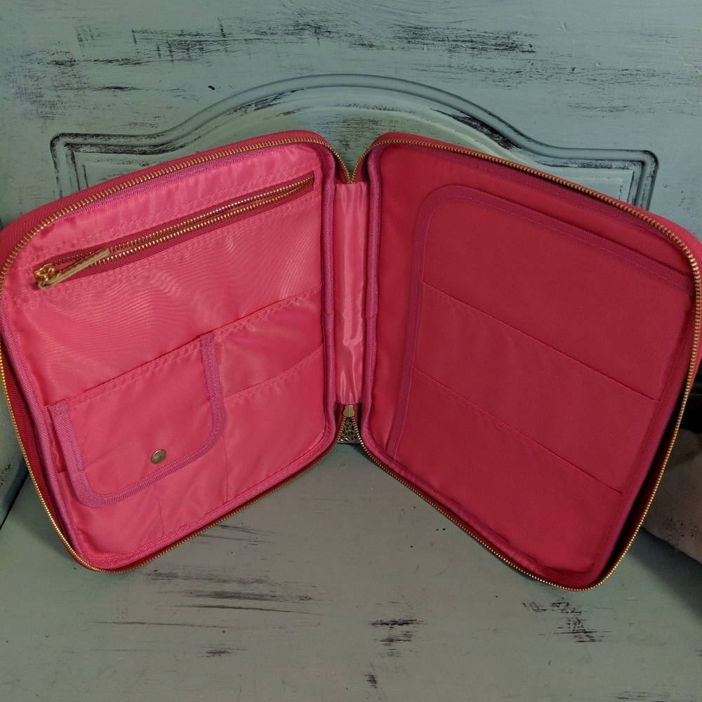 Lilly Pulitzer zippered portfolio